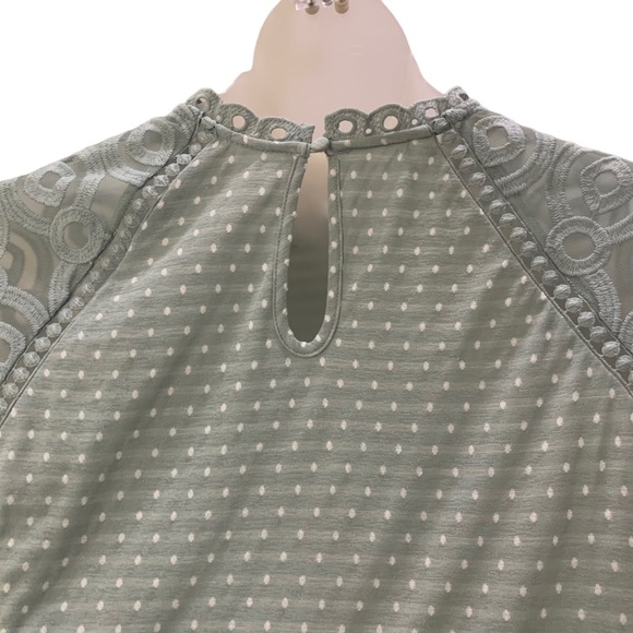 MINE sweet lace and dotted sleeveless top, sage and white dots. L juniors - Picture 4 of 8